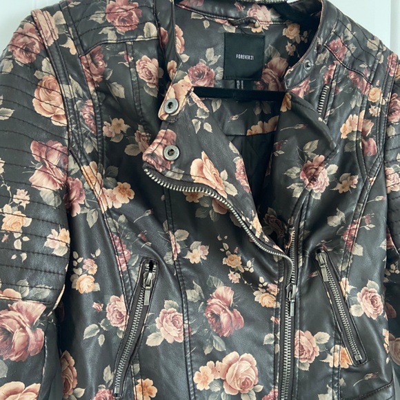 Floral biker faux leather jacket - Picture 4 of 6